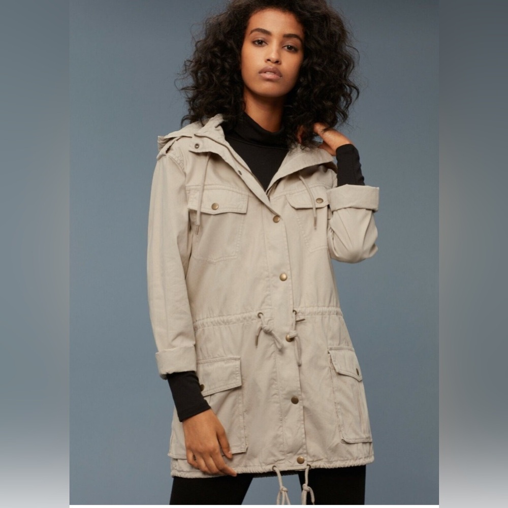 Active USA Beige Zip-Up Jacket
